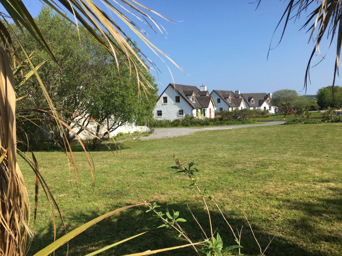 Letterfrack Mountain Farm Cottage On Farm In Village Centre Экстерьер фото